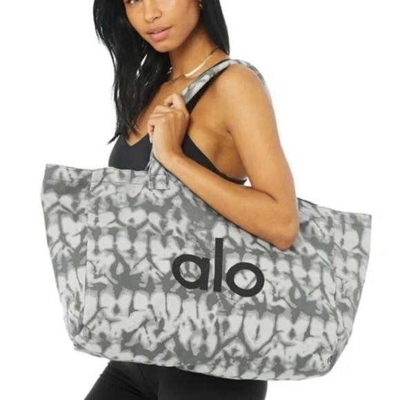Alo Yoga Grey Tie Dye Tote Bag - Picture 1 of 3
